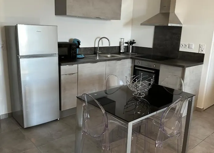 T2 Vue Apartment *